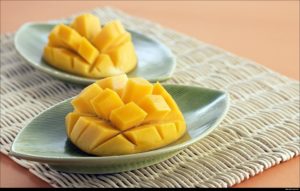 sliced mangoes summer